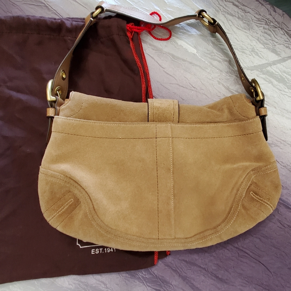 Coach purse - Picture 2 of 7